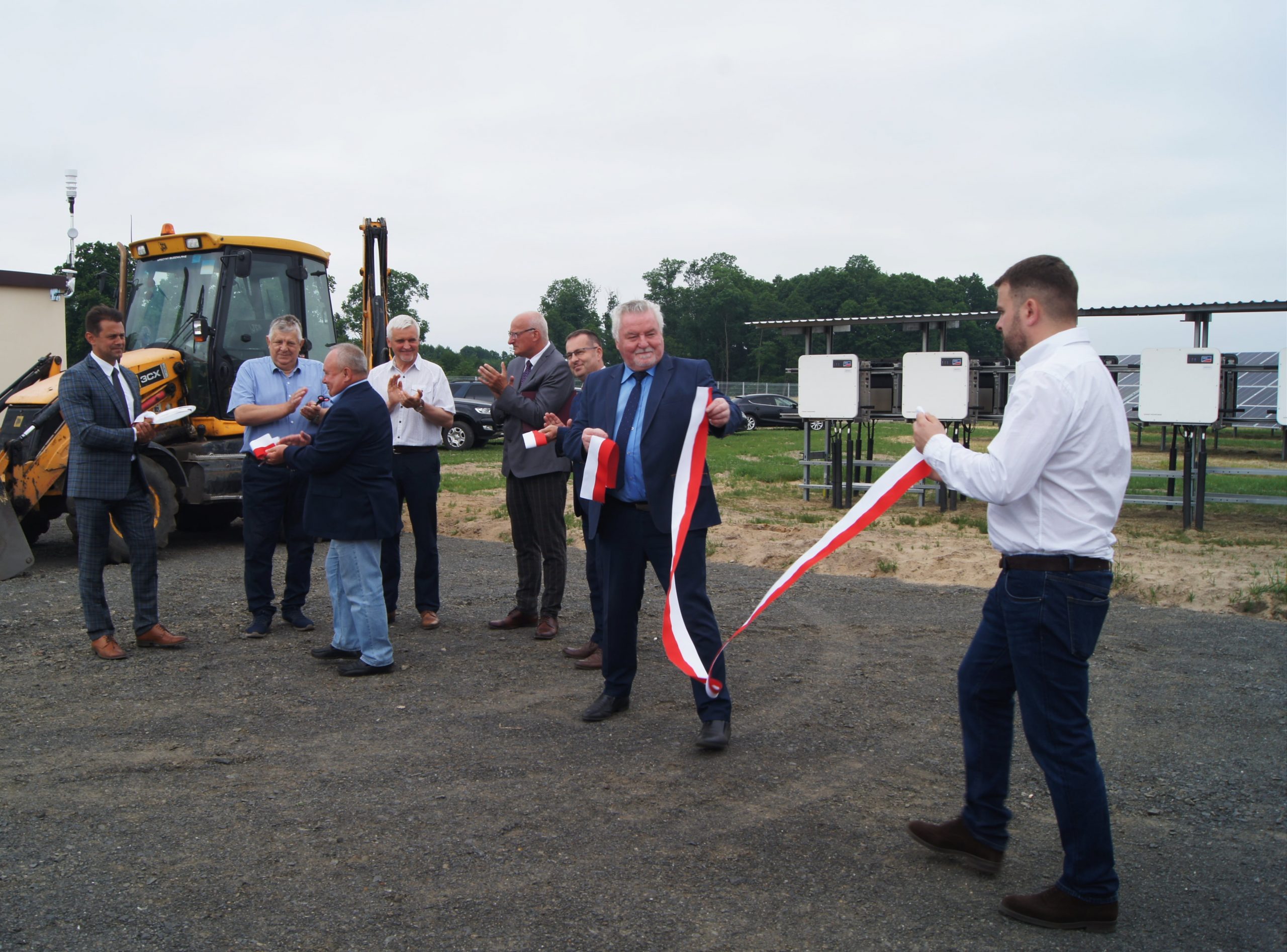 22 czerwca 2021 roku, oddano do użytku pierwszą farmę fotowoltaiczną na terenie Nadobrzańskiego Klastra Energii Odnawialnej